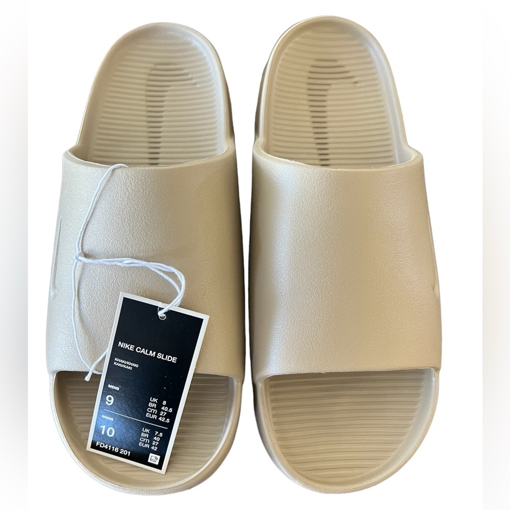 NIKE Calm Slides